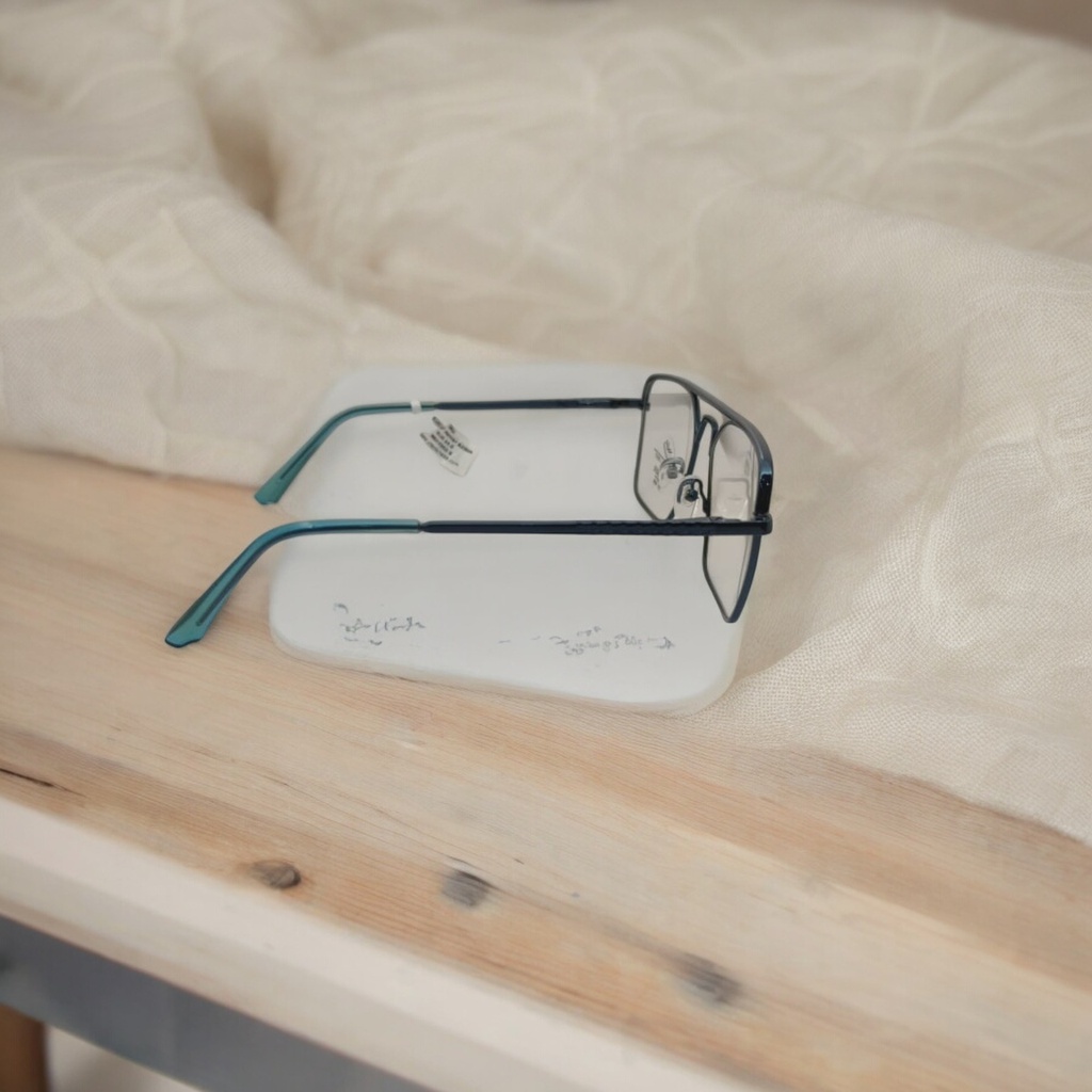 UL175564_04-Photoroom